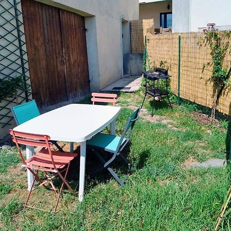 Maison 4 Pers Avec Jardin Au Pied Des Montagnes Ria Exterior photo